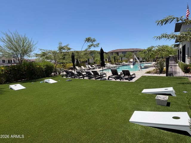 2121 W SONORAN DESERT Drive 124, Phoenix, AZ 85085