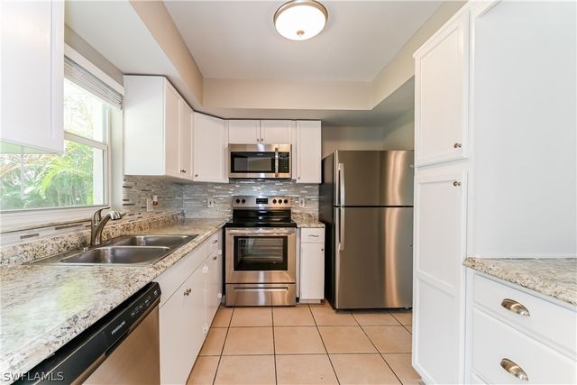 406 SE 8th ST, Cape Coral, FL 33990