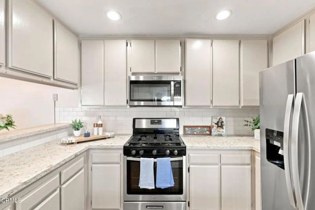 1107 Catlin Street A, Simi Valley, CA 93065