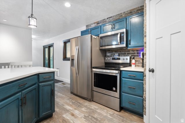 1027 E SERPENTINE WAY, White City, UT 84094