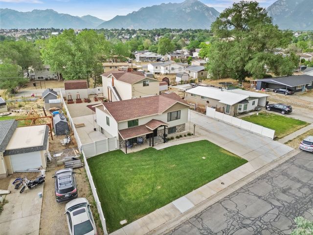 1027 E SERPENTINE WAY, White City, UT 84094