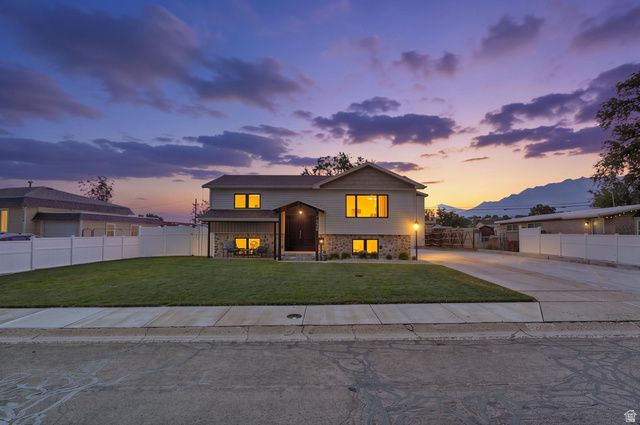 1027 E SERPENTINE WAY, White City, UT 84094