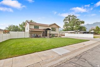 1027 E SERPENTINE WAY, White City, UT 84094
