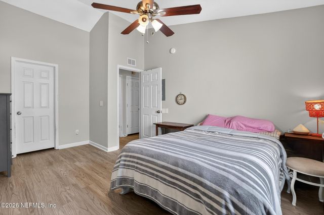 575 OAKLEAF PLANTATION Parkway 714, Orange Park, FL 32065