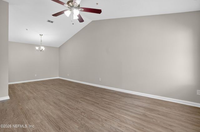 575 OAKLEAF PLANTATION Parkway 714, Orange Park, FL 32065