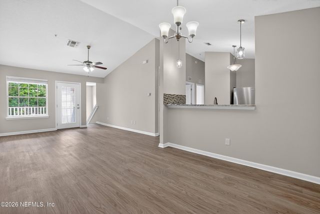 575 OAKLEAF PLANTATION Parkway 714, Orange Park, FL 32065