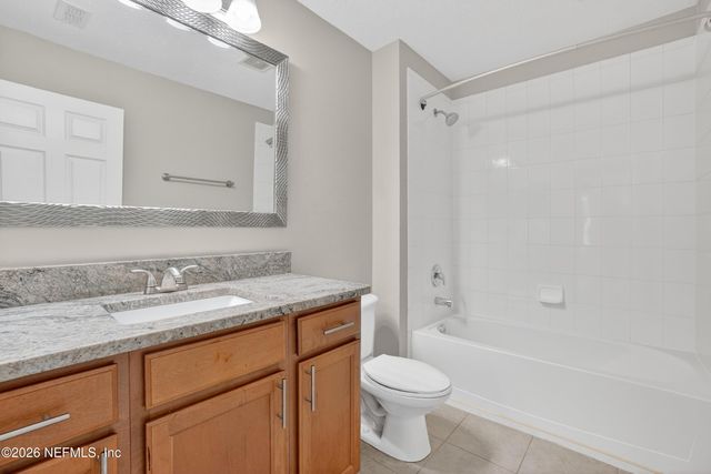 575 OAKLEAF PLANTATION Parkway 714, Orange Park, FL 32065