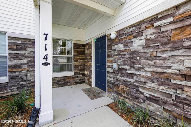 575 OAKLEAF PLANTATION Parkway 714, Orange Park, FL 32065