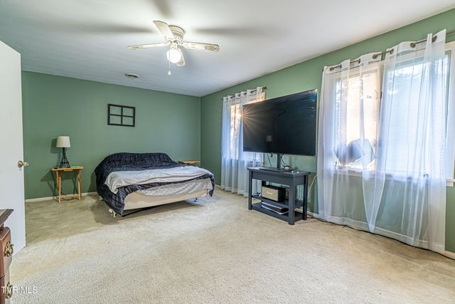 344 Kilgore Drive, Bristol, VA 24201