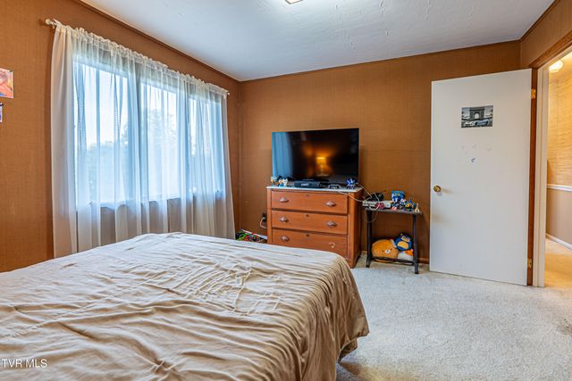 344 Kilgore Drive, Bristol, VA 24201
