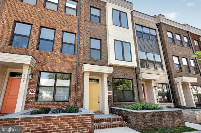 158 N LEE, Falls Church, VA 22046