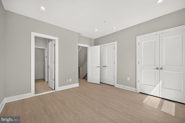 158 N LEE, Falls Church, VA 22046