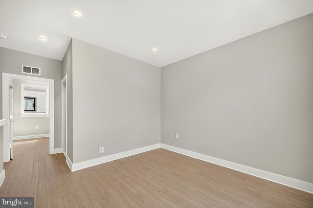 158 N LEE, Falls Church, VA 22046