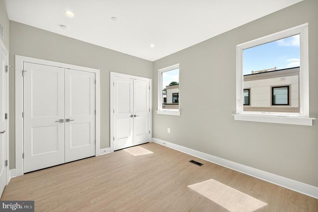 158 N LEE, Falls Church, VA 22046