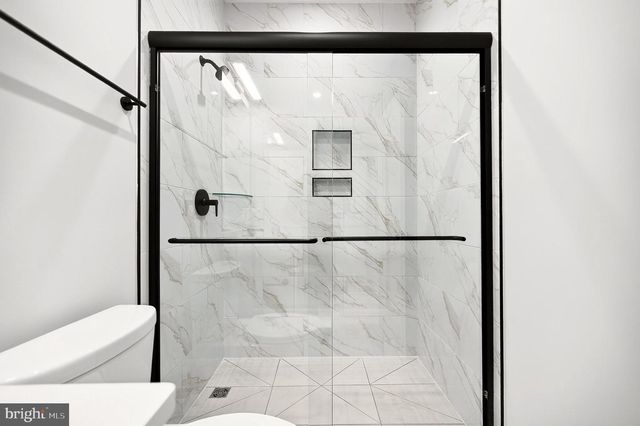 158 N LEE, Falls Church, VA 22046