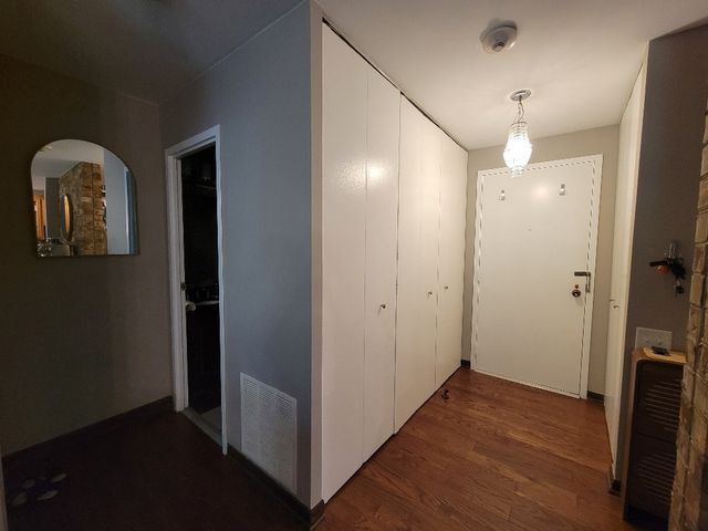 425 Walnut Creek Lane 1305, Lisle, IL 60532