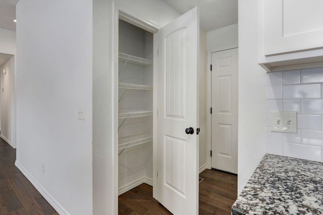 1003 S Meteor Avenue, Springfield, MO 65802