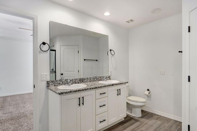 1003 S Meteor Avenue, Springfield, MO 65802