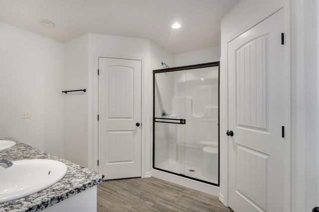 1003 S Meteor Avenue, Springfield, MO 65802