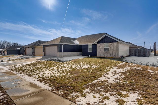 1003 S Meteor Avenue, Springfield, MO 65802