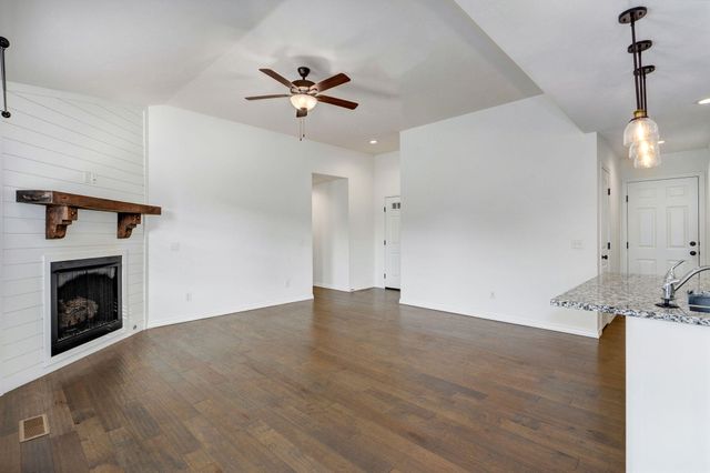 1003 S Meteor Avenue, Springfield, MO 65802