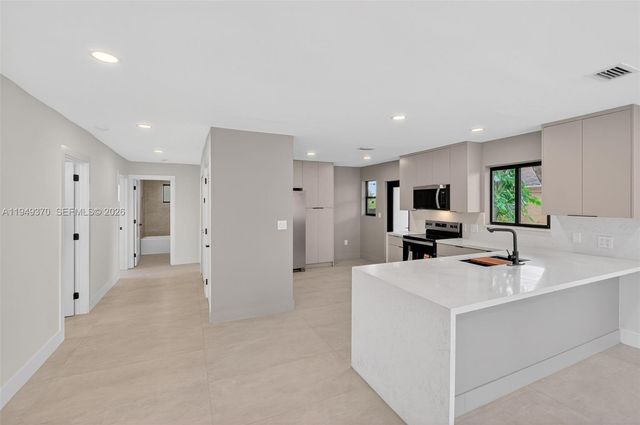 7700 NW 15th Ave, Miami, FL 33147