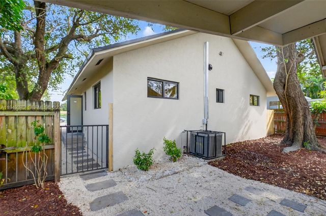 7700 NW 15th Ave, Miami, FL 33147