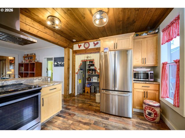 341 Nw 10TH St, Mc Minnville, OR 97128