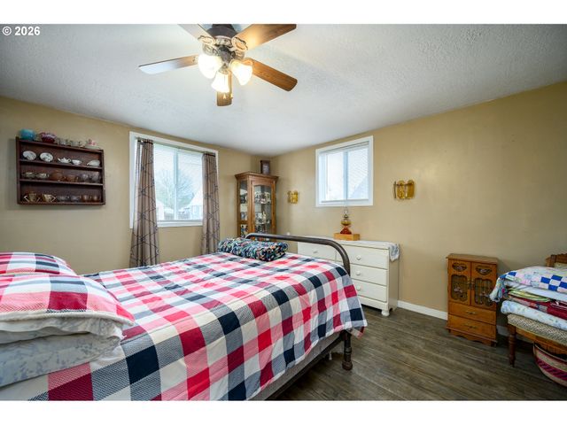 341 Nw 10TH St, Mc Minnville, OR 97128