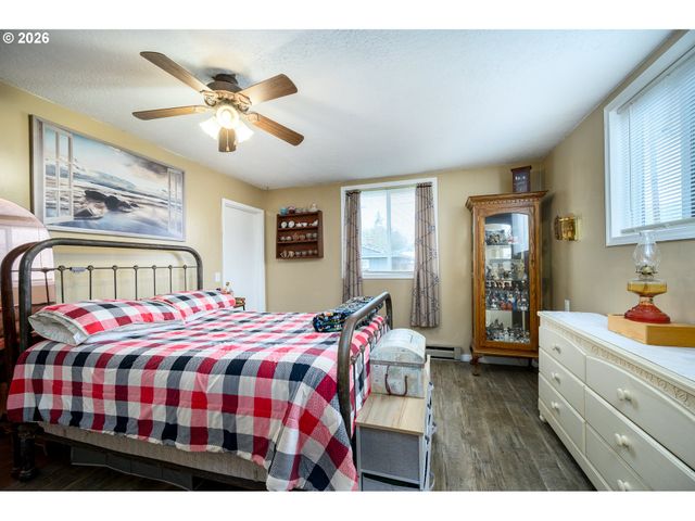 341 Nw 10TH St, Mc Minnville, OR 97128