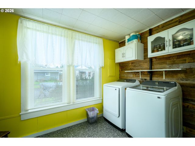 341 Nw 10TH St, Mc Minnville, OR 97128