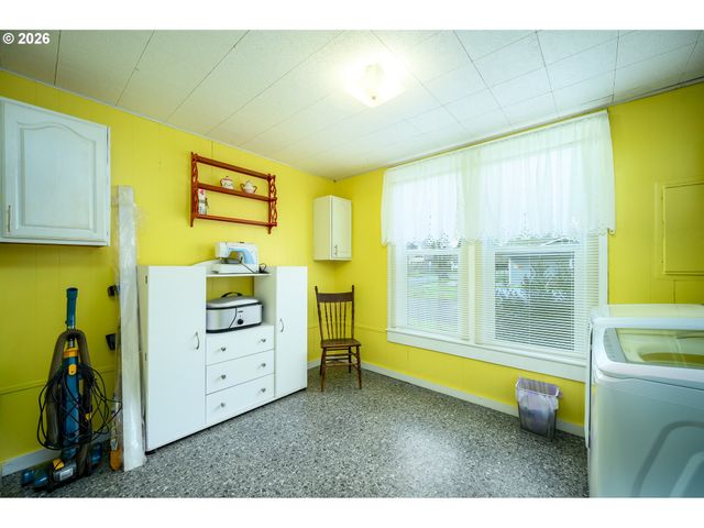 341 Nw 10TH St, Mc Minnville, OR 97128