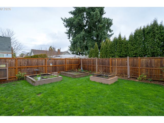 341 Nw 10TH St, Mc Minnville, OR 97128