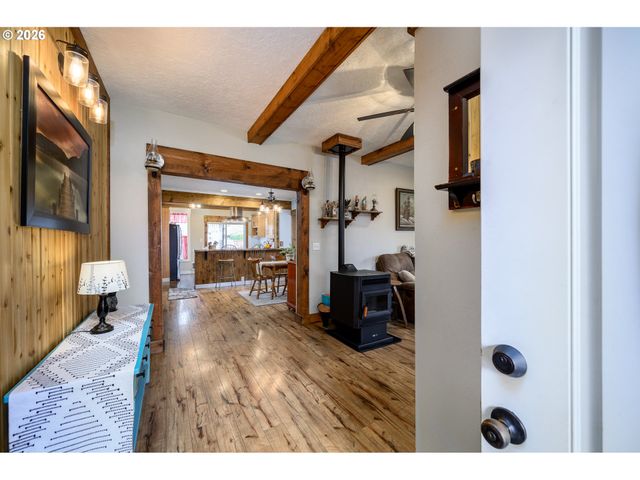 341 Nw 10TH St, Mc Minnville, OR 97128