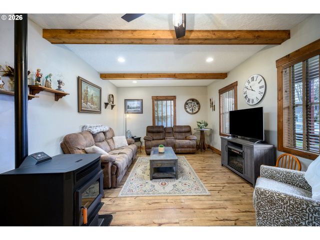341 Nw 10TH St, Mc Minnville, OR 97128