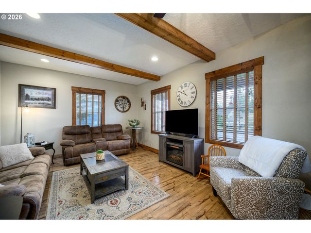 341 Nw 10TH St, Mc Minnville, OR 97128