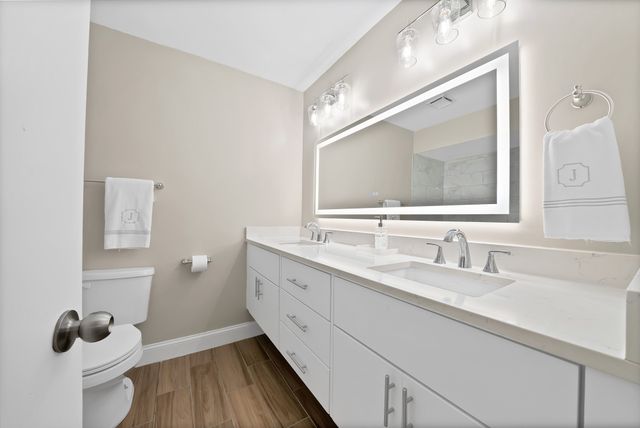 5904 Sandhurst Lane 145, Dallas, TX 75206