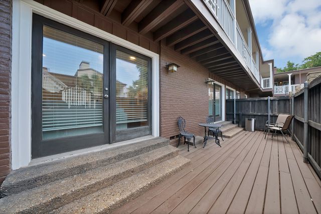 5904 Sandhurst Lane 145, Dallas, TX 75206