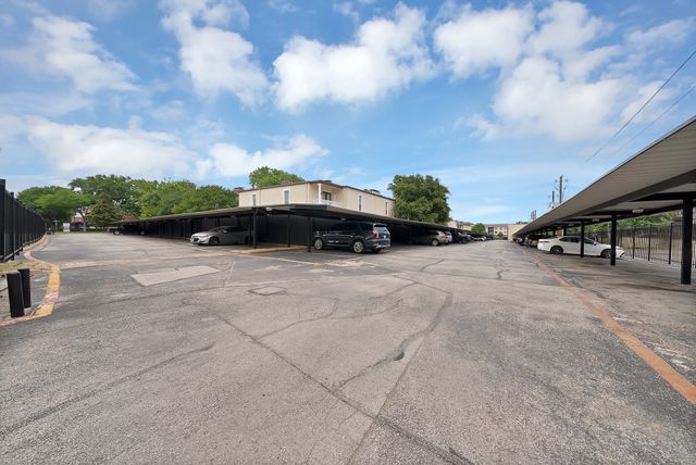 5904 Sandhurst Lane 145, Dallas, TX 75206