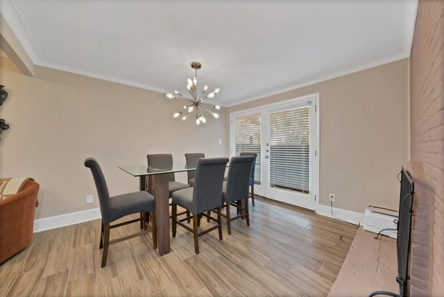 5904 Sandhurst Lane 145, Dallas, TX 75206