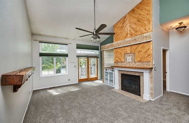 7216 Espanade Street, Johnston, IA 50131