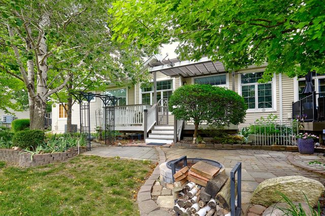 7216 Espanade Street, Johnston, IA 50131