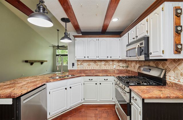 7216 Espanade Street, Johnston, IA 50131