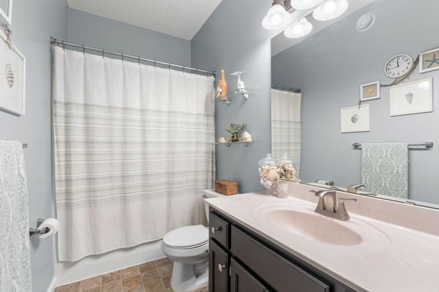 19383 Embers Avenue, Farmington, MN 55024