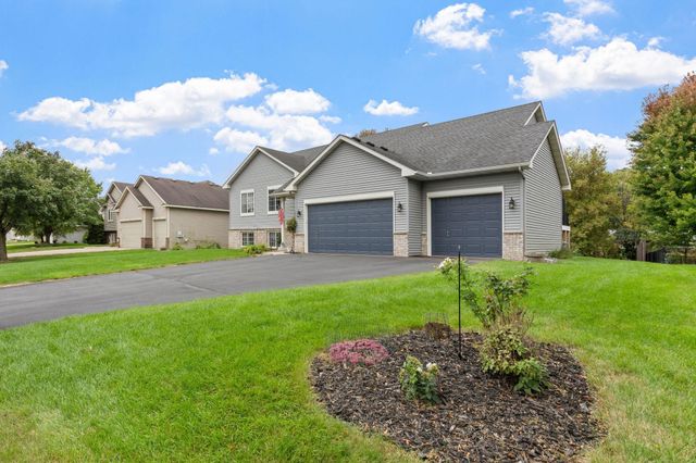 19383 Embers Avenue, Farmington, MN 55024