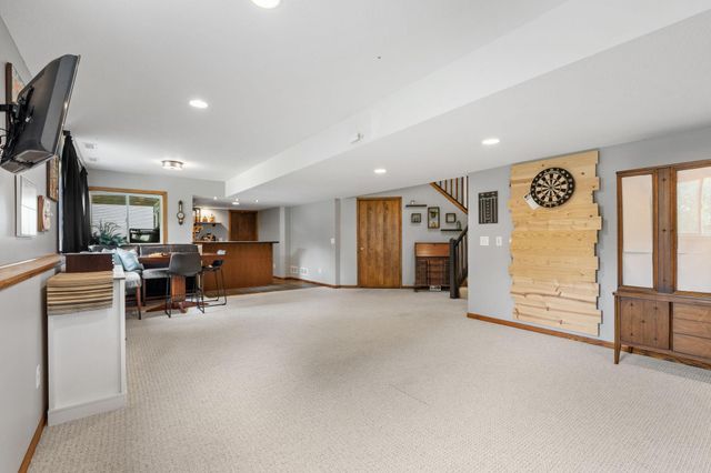 19383 Embers Avenue, Farmington, MN 55024