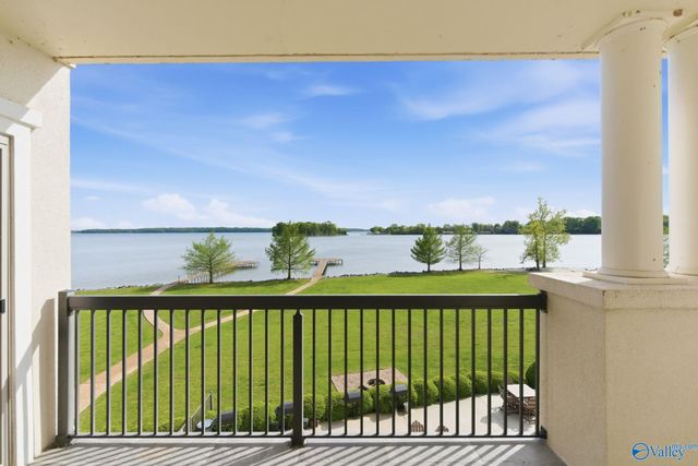 12100 Two Rivers Drive F-3, Athens, AL 35611