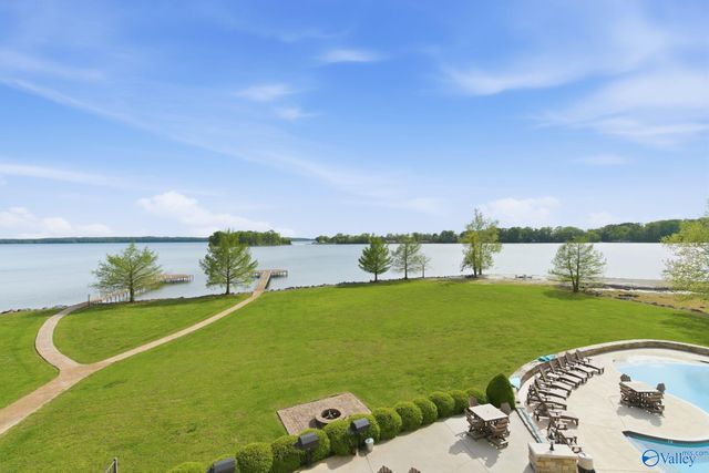 12100 Two Rivers Drive F-3, Athens, AL 35611