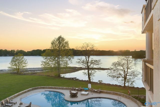 12100 Two Rivers Drive F-3, Athens, AL 35611