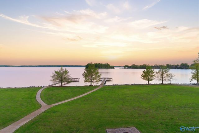 12100 Two Rivers Drive F-3, Athens, AL 35611